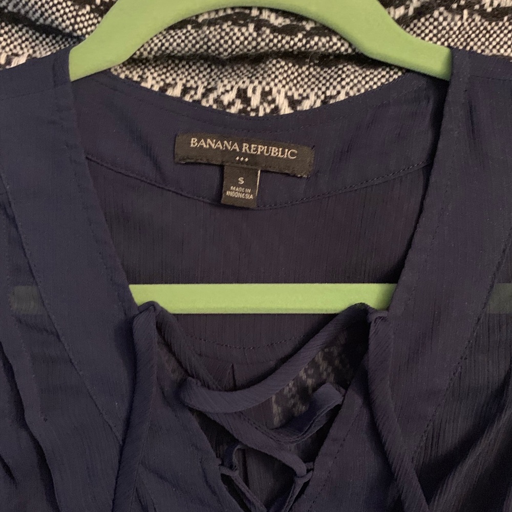 Navy Banana Republic Lace Up Ladies Top - Picture 2 of 3